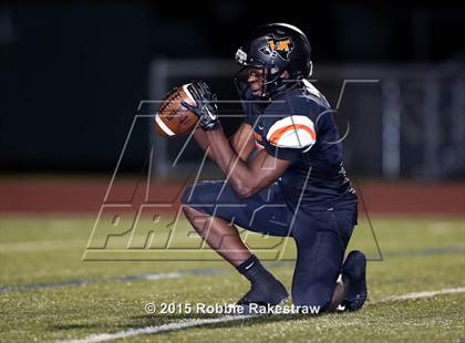 Thumbnail 1 in Seagoville vs. Lancaster (UIL 5A Bi-District Playoff) photogallery.