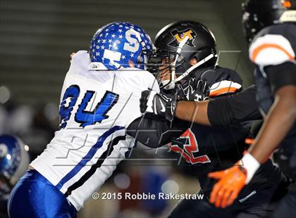 Thumbnail 3 in Seagoville vs. Lancaster (UIL 5A Bi-District Playoff) photogallery.