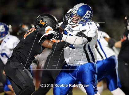 Thumbnail 1 in Seagoville vs. Lancaster (UIL 5A Bi-District Playoff) photogallery.