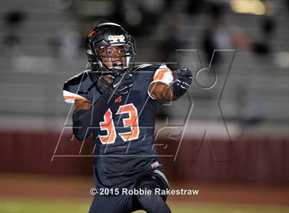 Thumbnail 2 in Seagoville vs. Lancaster (UIL 5A Bi-District Playoff) photogallery.