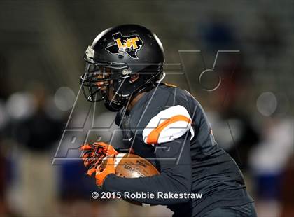 Thumbnail 1 in Seagoville vs. Lancaster (UIL 5A Bi-District Playoff) photogallery.