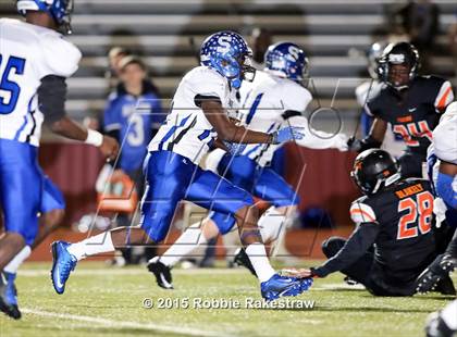 Thumbnail 3 in Seagoville vs. Lancaster (UIL 5A Bi-District Playoff) photogallery.