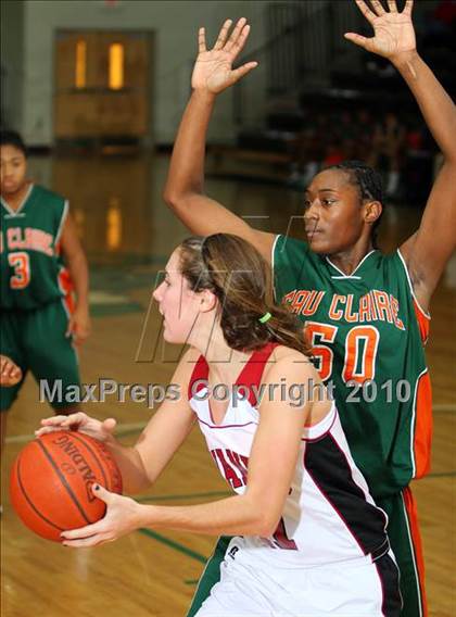 Thumbnail 1 in Wando v Eau Claire (Lake Marion Invitational Tournament 2010)  photogallery.
