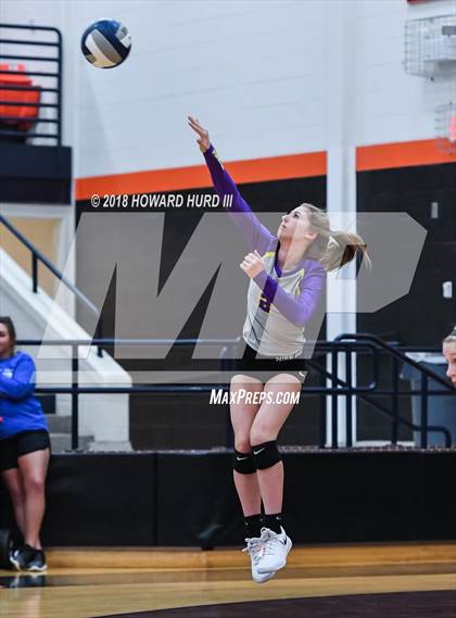 Thumbnail 1 in North Side vs. Granbury (UIL 5A Bi-District Playoff) photogallery.