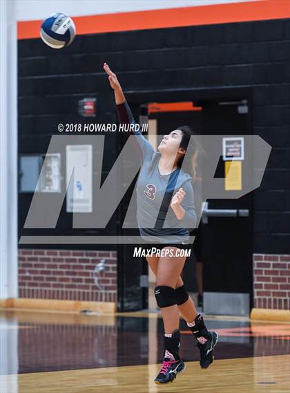 Thumbnail 2 in North Side vs. Granbury (UIL 5A Bi-District Playoff) photogallery.