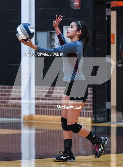Thumbnail 2 in North Side vs. Granbury (UIL 5A Bi-District Playoff) photogallery.