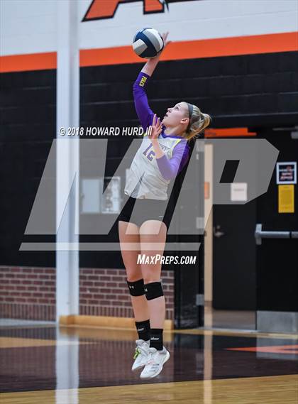 Thumbnail 3 in North Side vs. Granbury (UIL 5A Bi-District Playoff) photogallery.