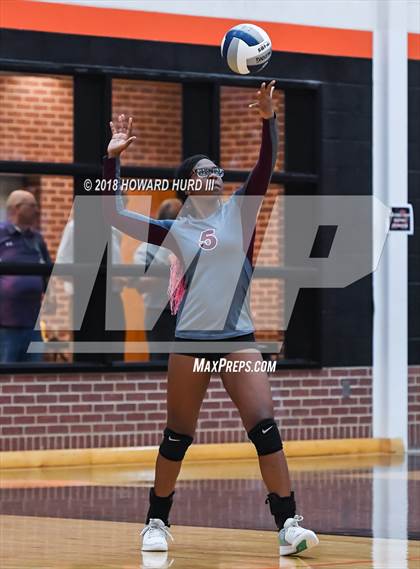 Thumbnail 2 in North Side vs. Granbury (UIL 5A Bi-District Playoff) photogallery.