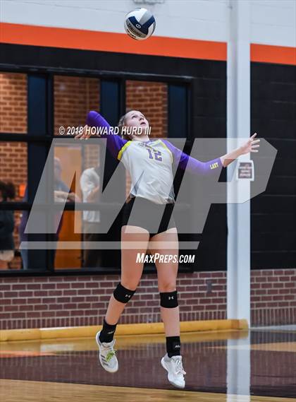 Thumbnail 3 in North Side vs. Granbury (UIL 5A Bi-District Playoff) photogallery.