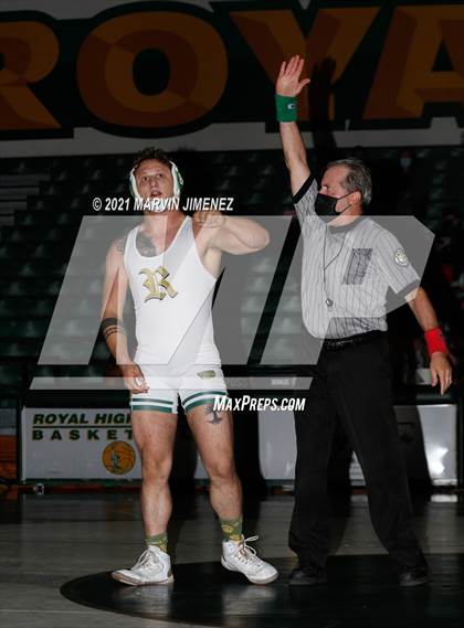 Thumbnail 1 in Royal vs Camarillo photogallery.