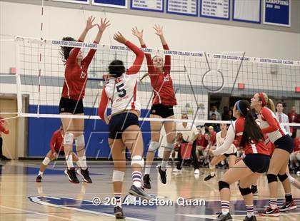 Thumbnail 3 in Mater Dei @ Redondo Union (CIF-SS D1AA Final) photogallery.