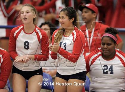 Thumbnail 2 in Mater Dei @ Redondo Union (CIF-SS D1AA Final) photogallery.