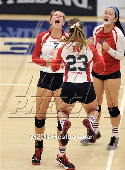 Thumbnail 2 in Mater Dei @ Redondo Union (CIF-SS D1AA Final) photogallery.