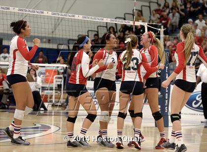 Thumbnail 3 in Mater Dei @ Redondo Union (CIF-SS D1AA Final) photogallery.