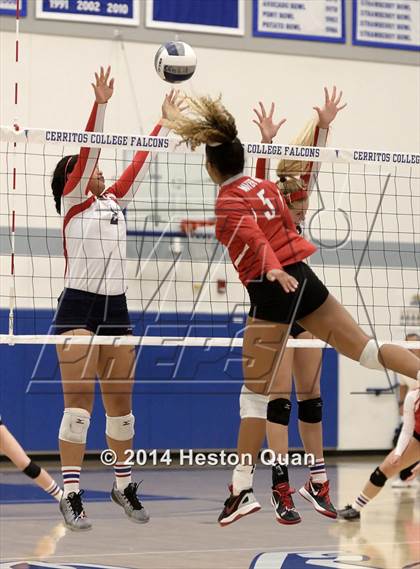 Thumbnail 3 in Mater Dei @ Redondo Union (CIF-SS D1AA Final) photogallery.
