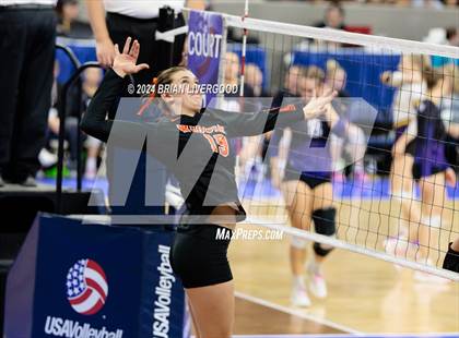 Thumbnail 3 in Wiggins vs. Hoehne (CHSAA 2A Round 1) photogallery.