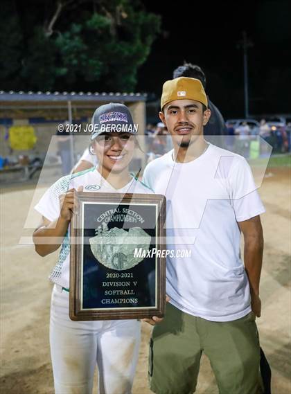 Thumbnail 3 in Highland @ Shafter (CIF Central Section D5 Final) photogallery.