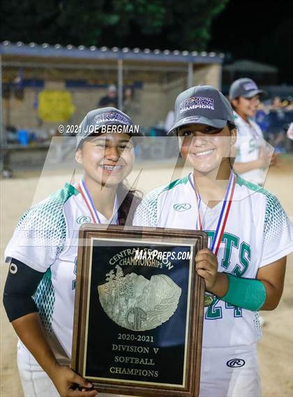Thumbnail 3 in Highland @ Shafter (CIF Central Section D5 Final) photogallery.