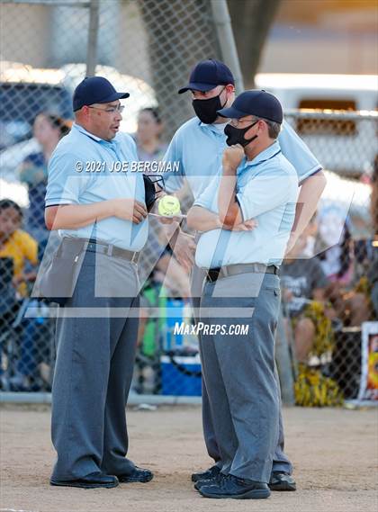 Thumbnail 3 in Highland @ Shafter (CIF Central Section D5 Final) photogallery.