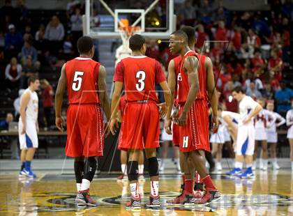 Thumbnail 1 in Holmes vs Newport Central Catholic (KHSAA Ninth Region) photogallery.