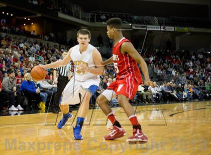 Thumbnail 2 in Holmes vs Newport Central Catholic (KHSAA Ninth Region) photogallery.