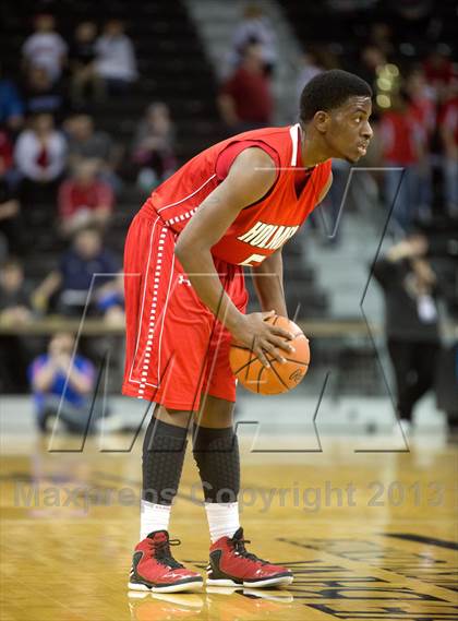 Thumbnail 2 in Holmes vs Newport Central Catholic (KHSAA Ninth Region) photogallery.