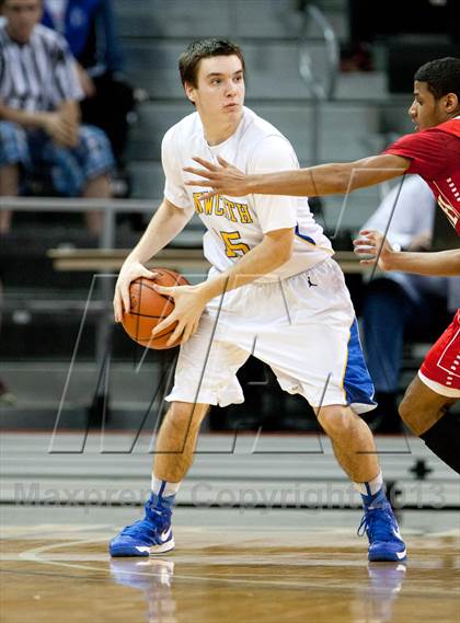 Thumbnail 3 in Holmes vs Newport Central Catholic (KHSAA Ninth Region) photogallery.