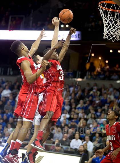 Thumbnail 3 in Holmes vs Newport Central Catholic (KHSAA Ninth Region) photogallery.