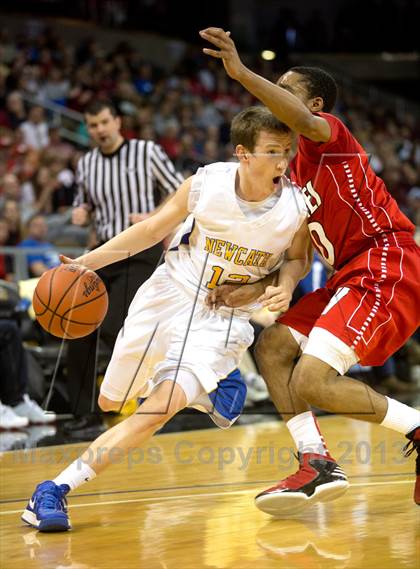 Thumbnail 3 in Holmes vs Newport Central Catholic (KHSAA Ninth Region) photogallery.