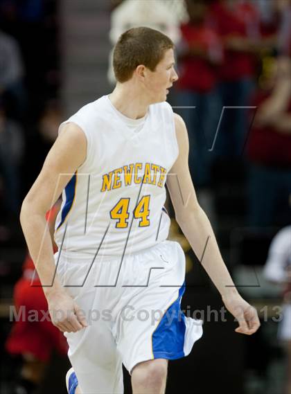 Thumbnail 1 in Holmes vs Newport Central Catholic (KHSAA Ninth Region) photogallery.