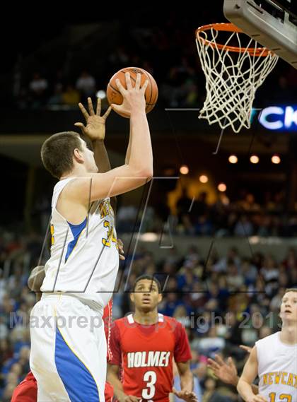 Thumbnail 1 in Holmes vs Newport Central Catholic (KHSAA Ninth Region) photogallery.
