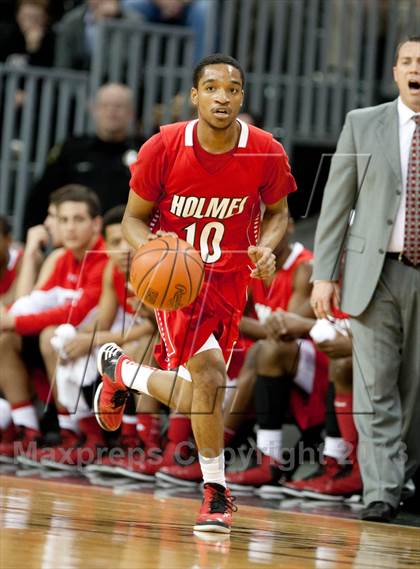 Thumbnail 2 in Holmes vs Newport Central Catholic (KHSAA Ninth Region) photogallery.