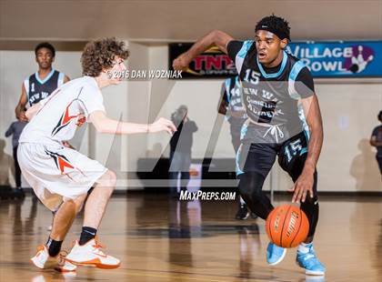 Thumbnail 3 in Petrolia vs. New Way Christian Academy (Fantasy of Lights) photogallery.