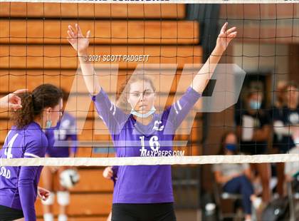 Thumbnail 2 in Marin Catholic @ Carlsbad (California Challenge) photogallery.