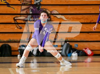 Thumbnail 2 in Marin Catholic @ Carlsbad (California Challenge) photogallery.