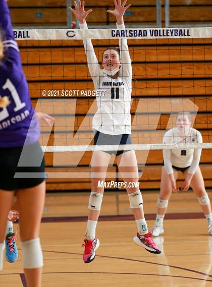Thumbnail 2 in Marin Catholic @ Carlsbad (California Challenge) photogallery.