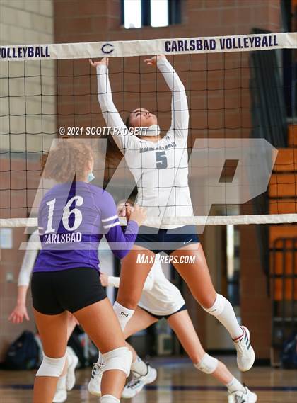 Thumbnail 3 in Marin Catholic @ Carlsbad (California Challenge) photogallery.