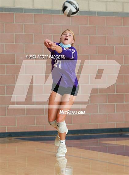Thumbnail 2 in Marin Catholic @ Carlsbad (California Challenge) photogallery.
