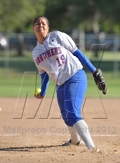 Thumbnail 3 in Casa Roble vs. Christian Brothers (CIF SJS D2 Final) photogallery.