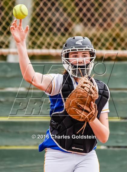Thumbnail 2 in Pacifica vs. Agoura photogallery.