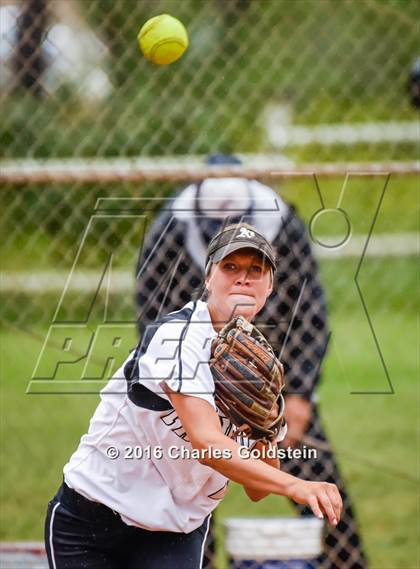Thumbnail 3 in Pacifica vs. Agoura photogallery.