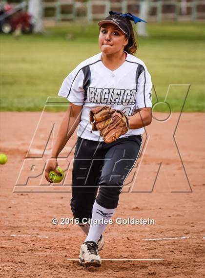 Thumbnail 2 in Pacifica vs. Agoura photogallery.