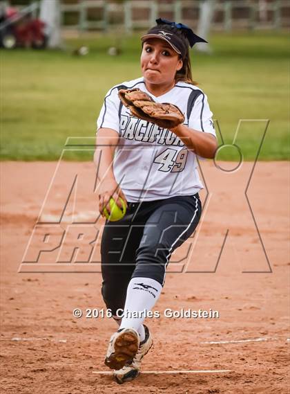 Thumbnail 2 in Pacifica vs. Agoura photogallery.