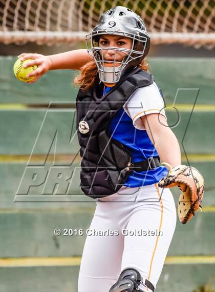 Thumbnail 2 in Pacifica vs. Agoura photogallery.