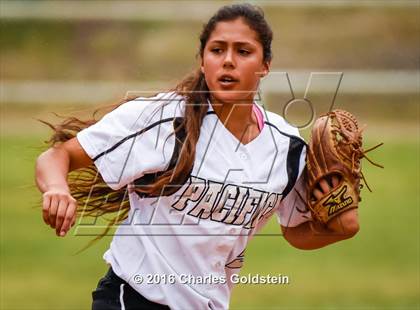 Thumbnail 3 in Pacifica vs. Agoura photogallery.