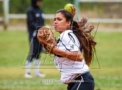 Thumbnail 2 in Pacifica vs. Agoura photogallery.