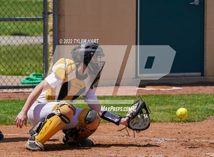 Thumbnail 2 in Floyd Central @ Avon photogallery.