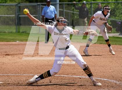 Thumbnail 2 in Floyd Central @ Avon photogallery.