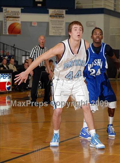 Thumbnail 2 in Pinckneyville vs. Vashon (Best of the Midwest Shootout) photogallery.