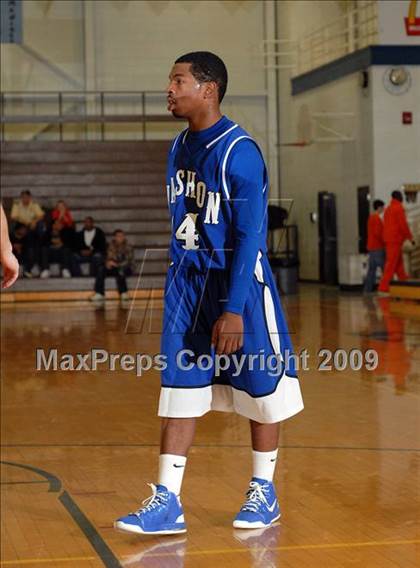 Thumbnail 3 in Pinckneyville vs. Vashon (Best of the Midwest Shootout) photogallery.